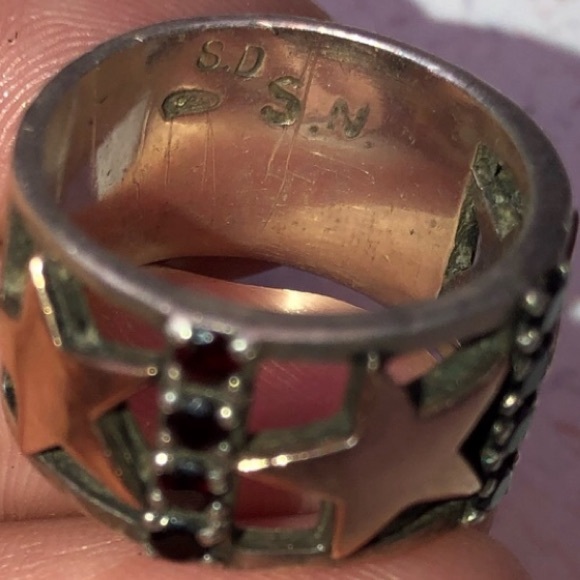 Sterling Silver ring with 8 Ruby’s - Picture 7 of 7